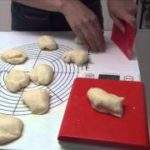 自宅で出来る美味しいウィンナーパン作り方（動画）